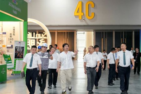 in杭博 | 嚴防護平安！錢江世紀城管委會領(lǐng)導(dǎo)帶隊開展暑期安全大檢查